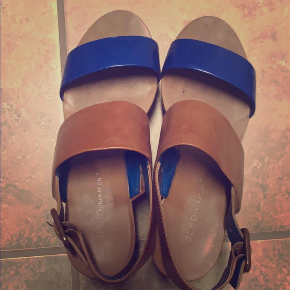 BCBG wedges
